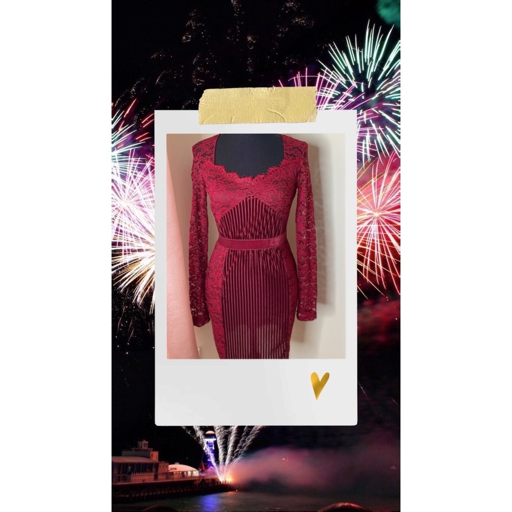 Red Lace Short dress